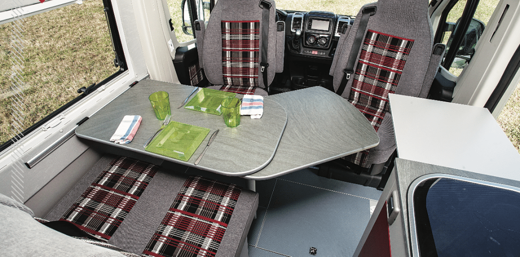 fourgon aménagé La Strada Avanti F