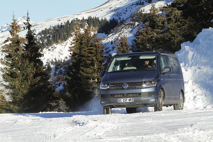 Fourgon aménagé Volkswagen Transporter T6 California 4Motion