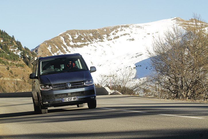 Fourgon aménagé Volkswagen Transporter T6 California 4Motion