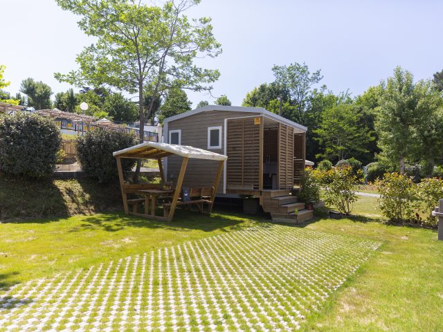 240241 Emplacement premium avec sanitaire_13