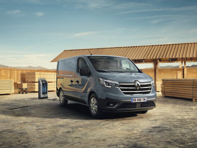 RENAULT TRAFIC VAN E-TECH (F82 HEV)
