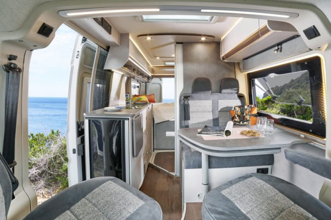 Pössl Summit Shine 600 R Plus, innovant et généreux en équipements